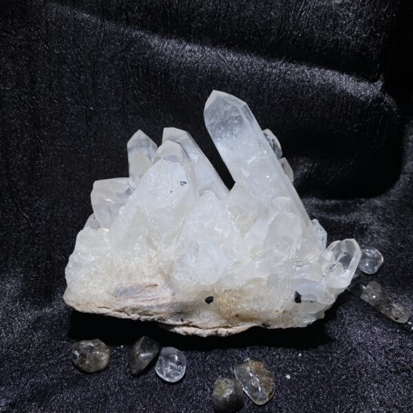 白水晶簇 Clear Quartz Cluster