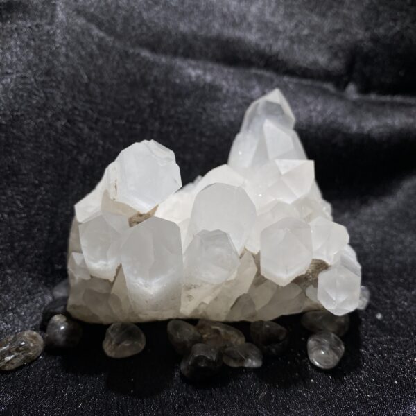 白水晶簇 Clear Quartz Cluster